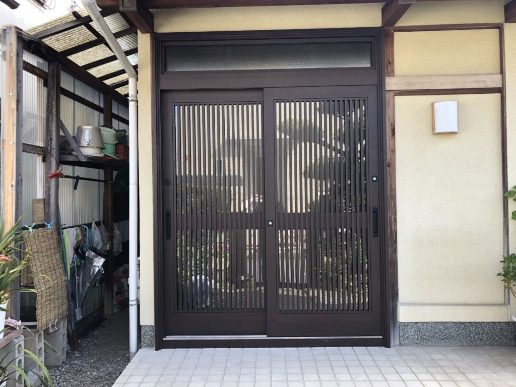 玄関ドア
