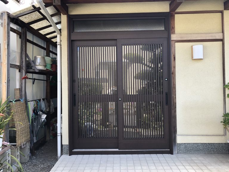 玄関ドア