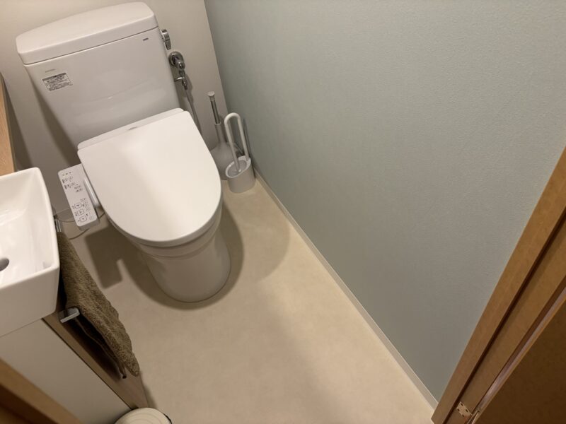 香芝市「家族みんなが気持ちよく使えるトイレに」トイレリフォーム リフォーム後サムネイル 3