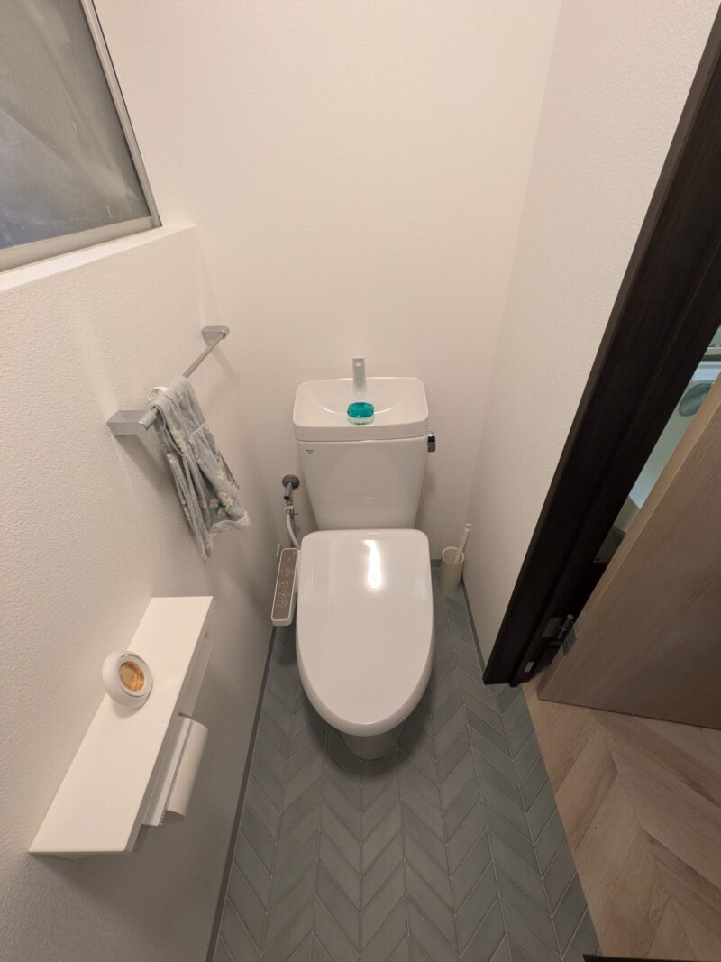 生駒市「住まいのお困りごと、まとめて解決」屋根カバー工法・浴室・トイレリフォーム リフォーム後サムネイル 4